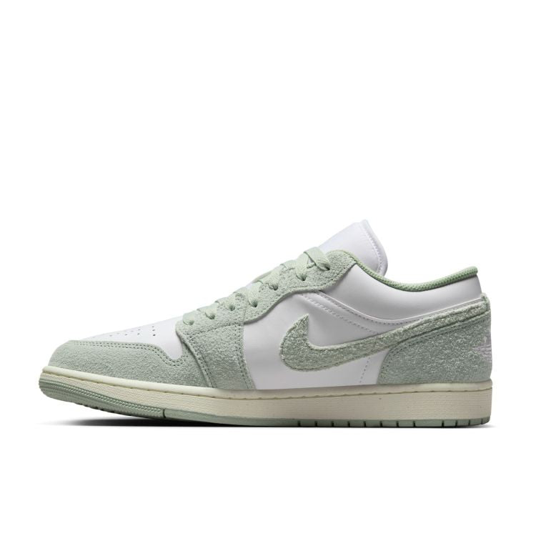 Air Jordan 1 Low SE "Seafoam"